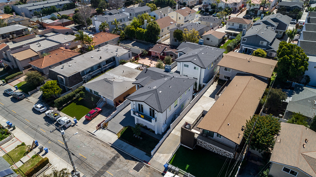 Front view of a Coastal Plantation style home built by RODCO in Manhattan Beach